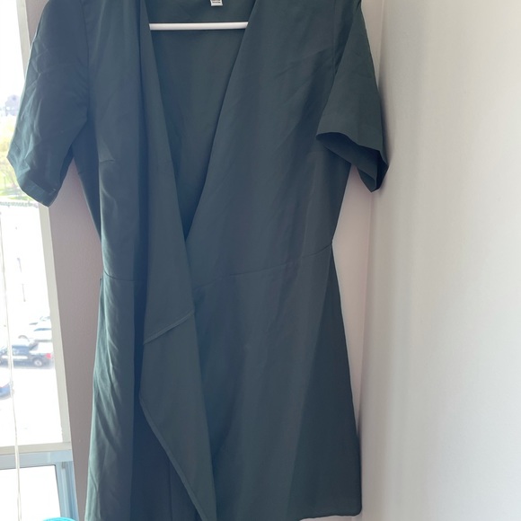 Mini Wrap around dress from Frank and Oak. Size medium - Picture 1 of 1
